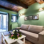 Isola Bella Apartments - Via Villa